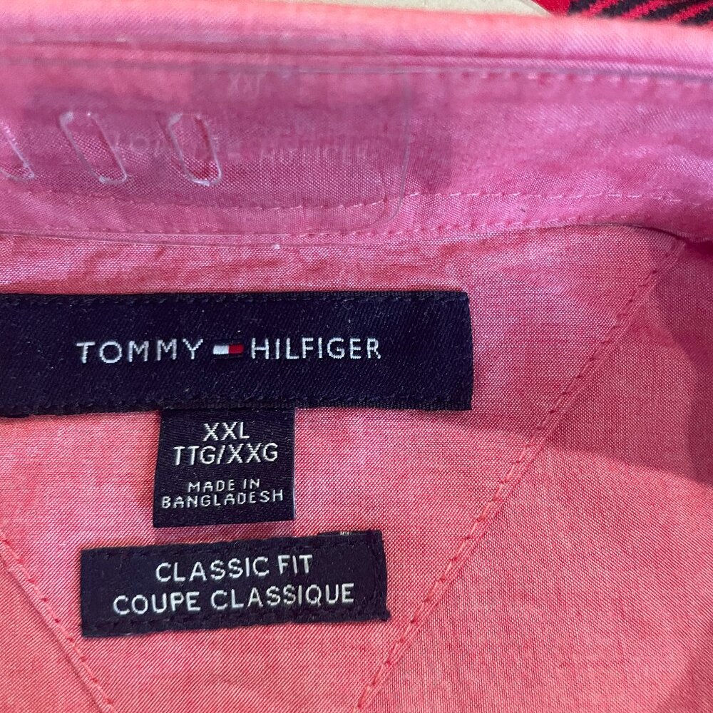 Tommy Hilfiger Men's Non Iron Solid Button Down Collar Shirt